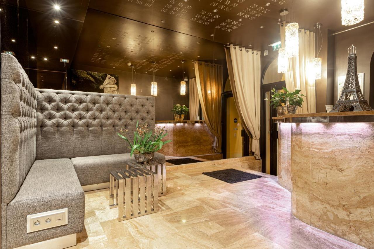 B Montmartre Hotel Paris Exterior foto